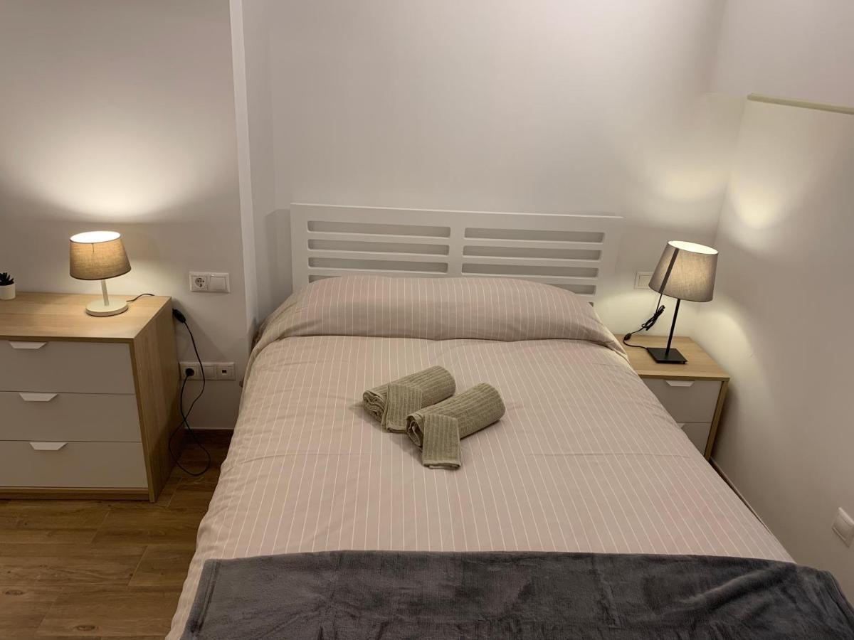 Apartaments Impro Mora d'Ebre Exteriör bild