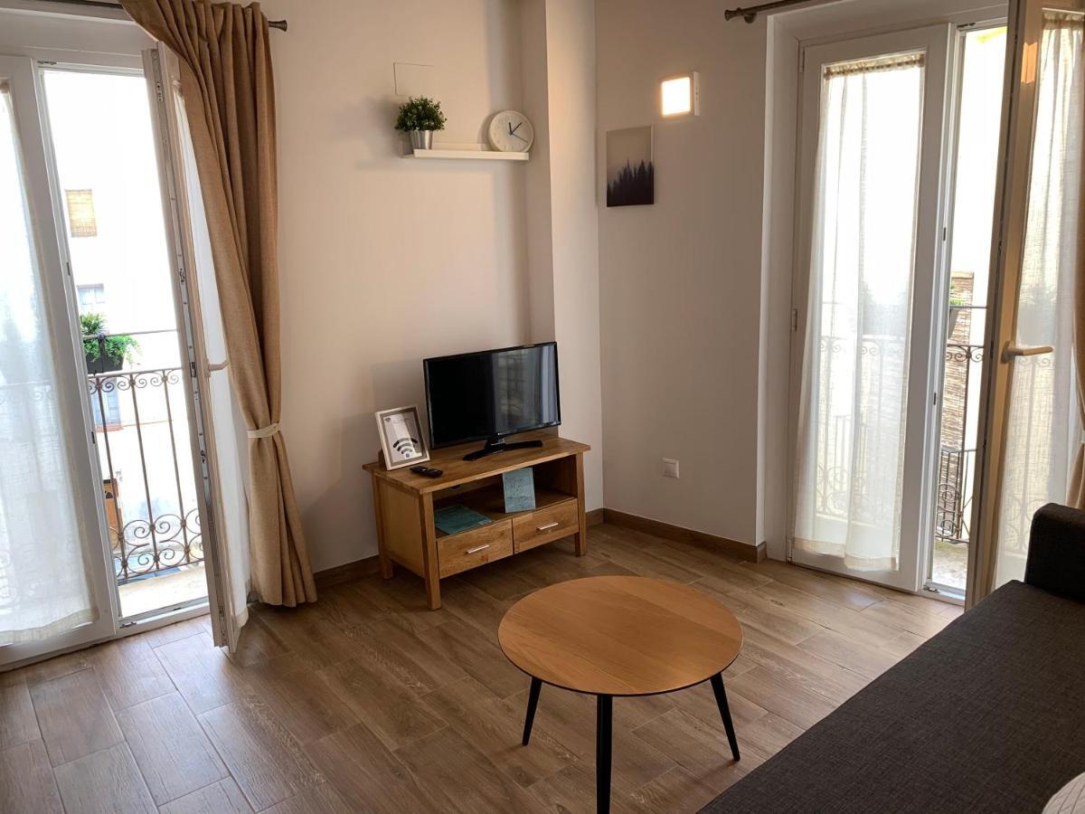 Apartaments Impro Mora d'Ebre Exteriör bild