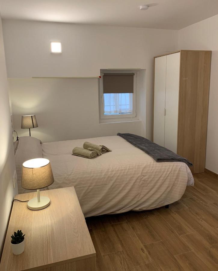 Apartaments Impro Mora d'Ebre Exteriör bild