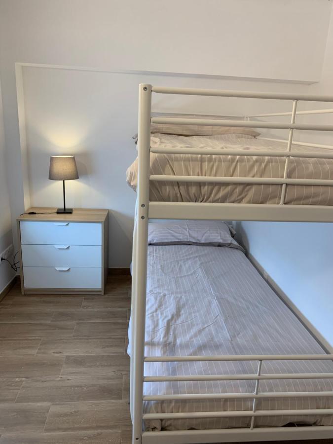 Apartaments Impro Mora d'Ebre Exteriör bild