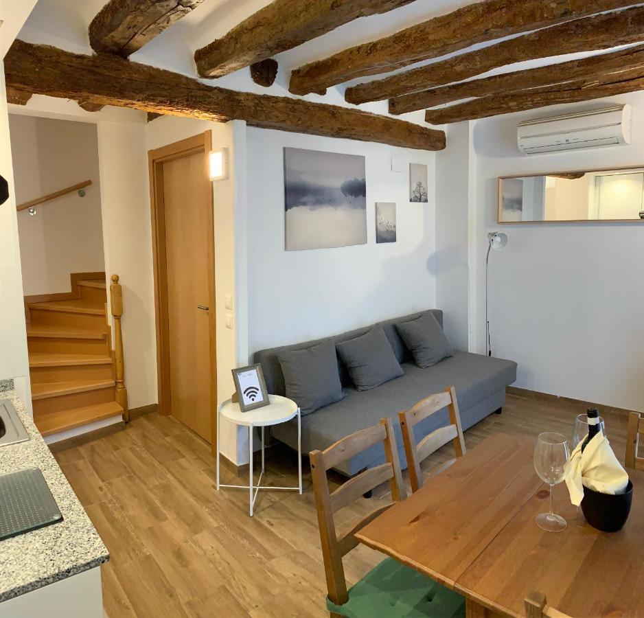 Apartaments Impro Mora d'Ebre Exteriör bild