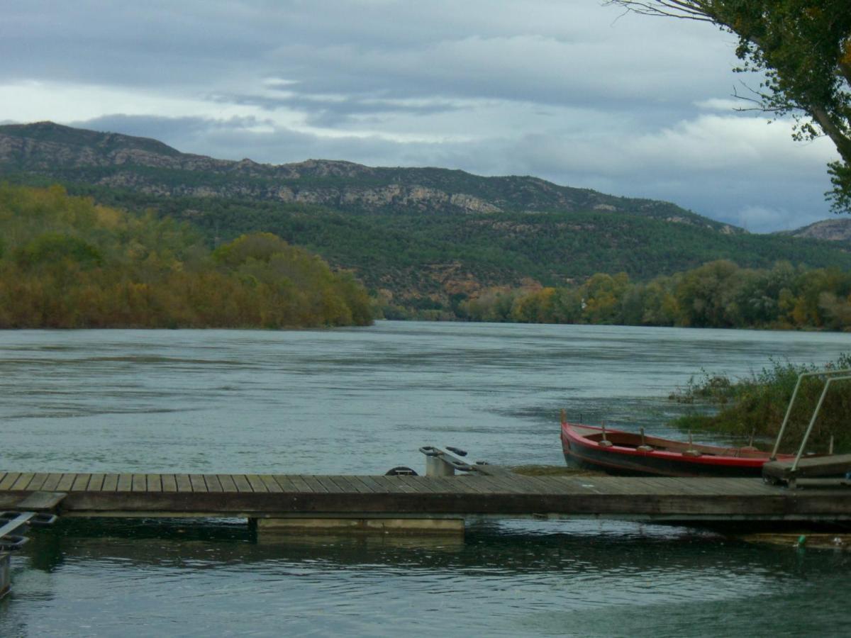 Apartaments Impro Mora d'Ebre Exteriör bild