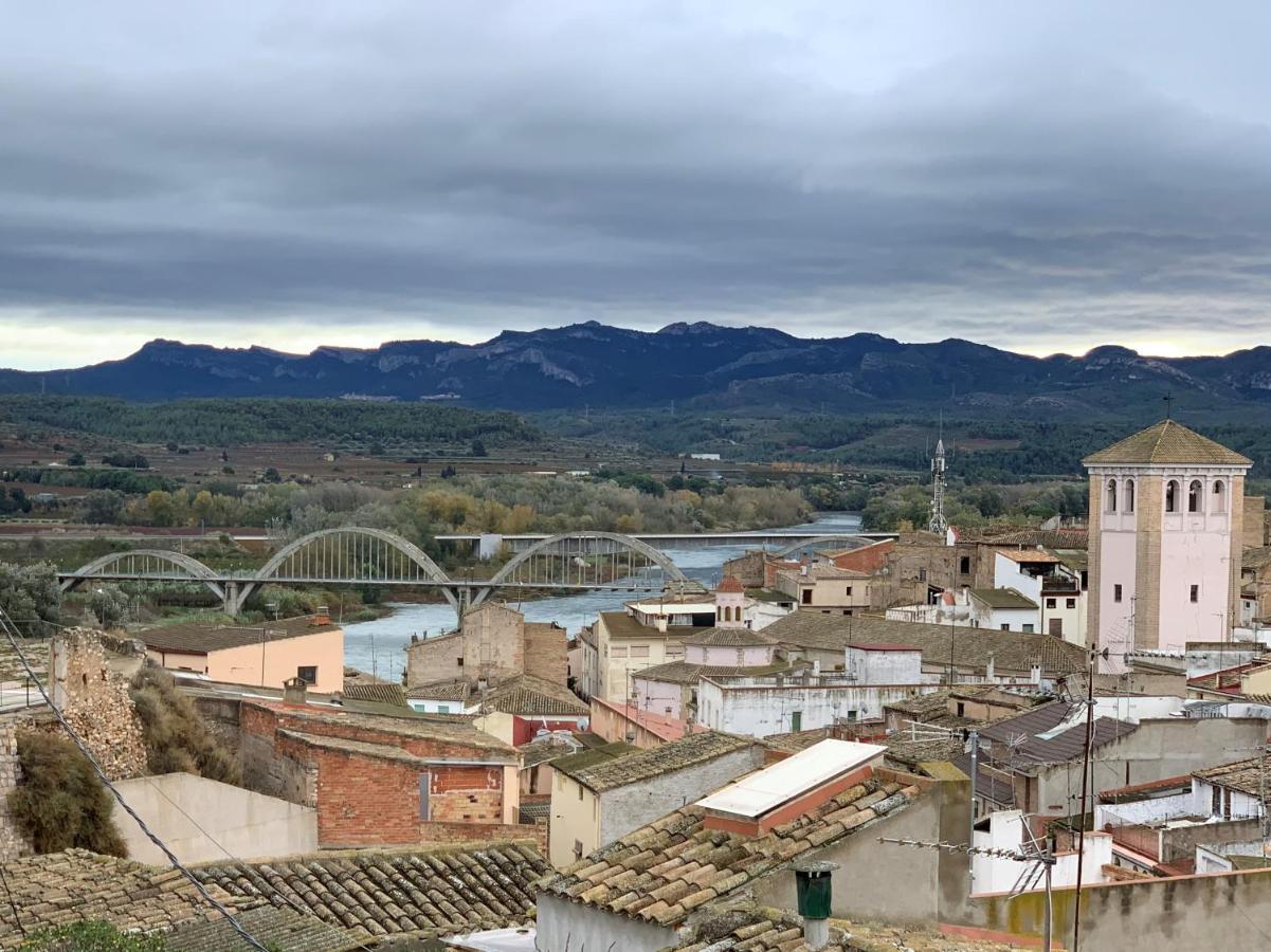 Apartaments Impro Mora d'Ebre Exteriör bild